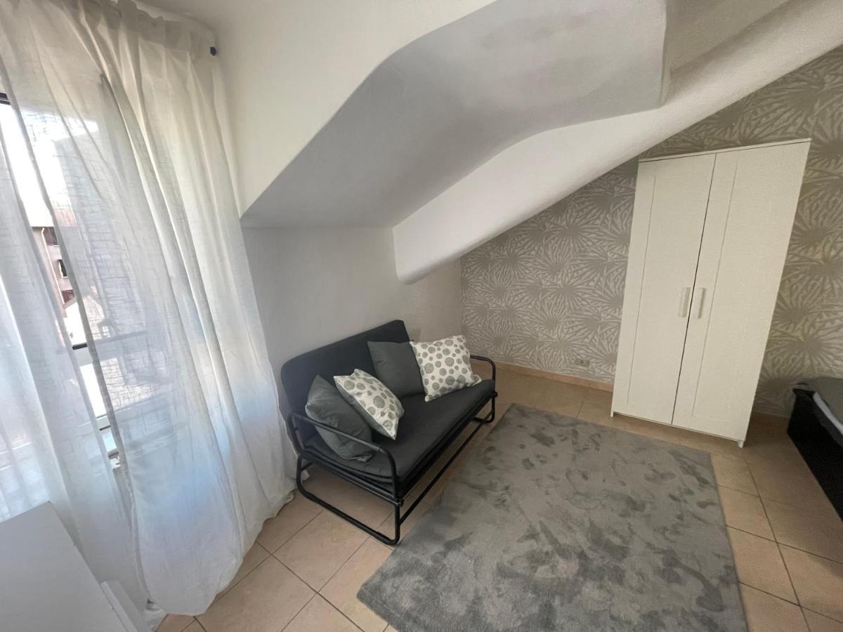Apartmán Mansarda Di Nolo-Mm Pasteur-Red Line Milán Exteriér fotografie