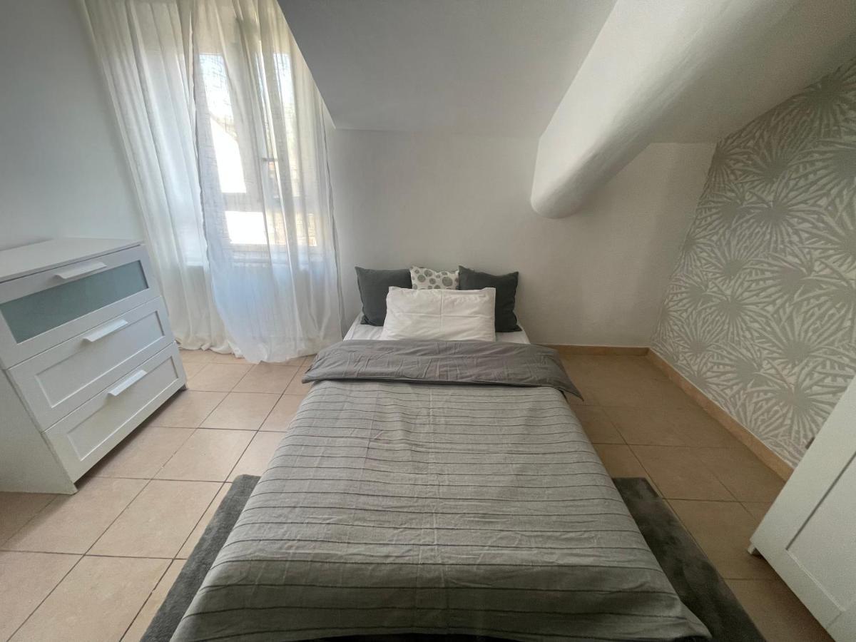 Apartmán Mansarda Di Nolo-Mm Pasteur-Red Line Milán Exteriér fotografie